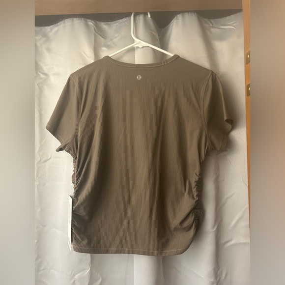Lululemon All It Takes Tee *Ribbed Nulu* BRAND NEW COLOR SOLD OUT - Picture 3 of 6